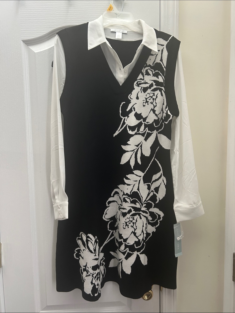 London Times Black and White Floral Knit Shirt-Collar Dress